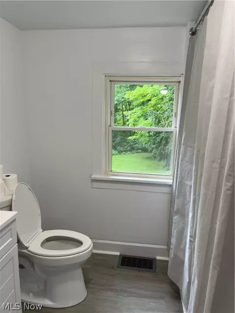Bath - 55 E Pine St, Jefferson, OH 44047 photo 1 of 2