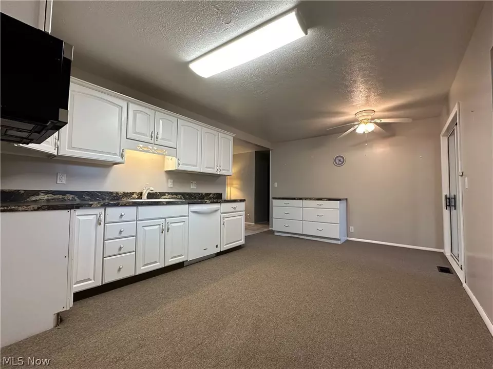 Kitchen - 1447 Roseland Dr, Macedonia, OH 44056 photo 4 of 4