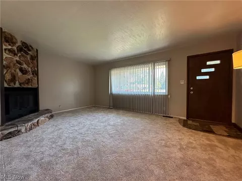 Living - 1447 Roseland Dr, Macedonia, OH 44056 photo 1 of 7