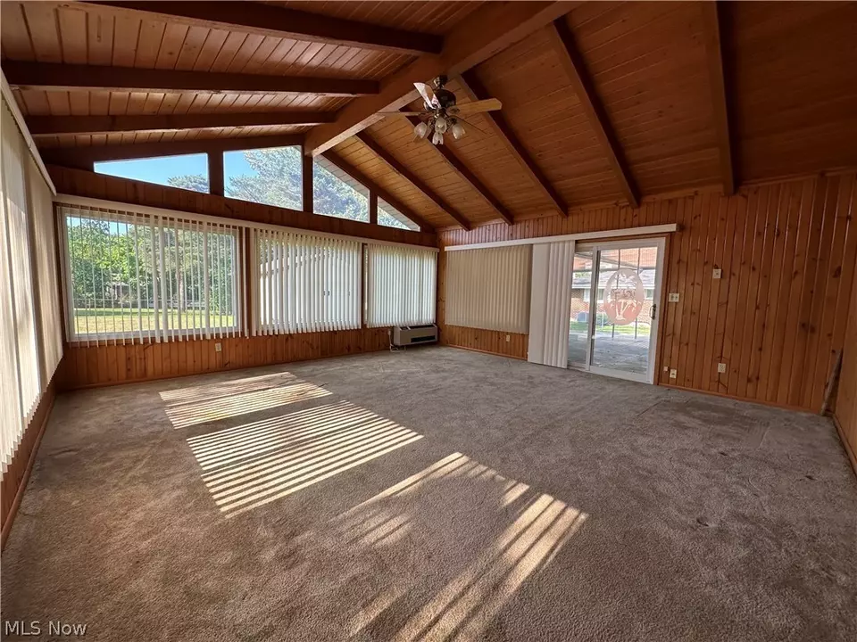 Living - 1447 Roseland Dr, Macedonia, OH 44056 photo 6 of 7