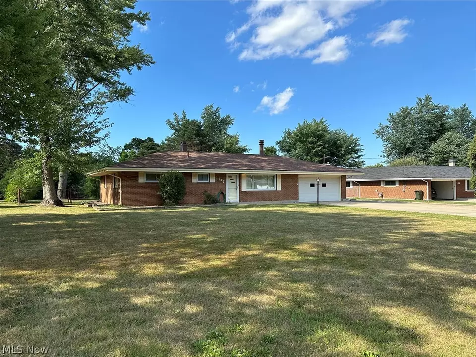 Exterior - 1447 Roseland Dr, Macedonia, OH 44056 photo 1 of 9