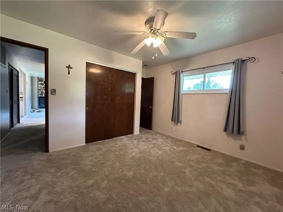 Bedroom - 1447 Roseland Dr, Macedonia, OH 44056 photo 4 of 10