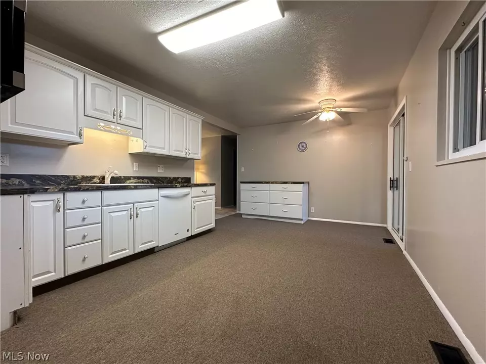 Kitchen - 1447 Roseland Dr, Macedonia, OH 44056 photo 3 of 4