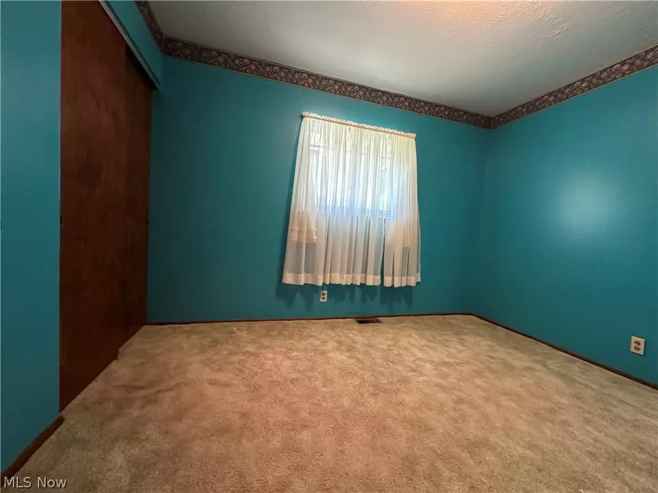 Bedroom - 1447 Roseland Dr, Macedonia, OH 44056 photo 9 of 10