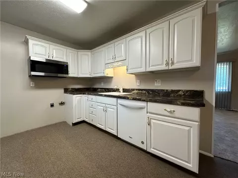 Kitchen - 1447 Roseland Dr, Macedonia, OH 44056 photo 1 of 4