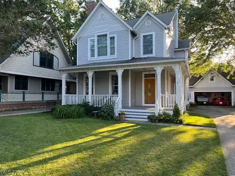 300 Bayview Rd, Bay Village, OH 44140