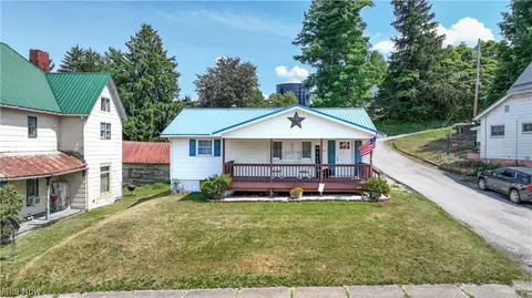 715 Bond Ave, Barnesville, OH 43713 photo 1
