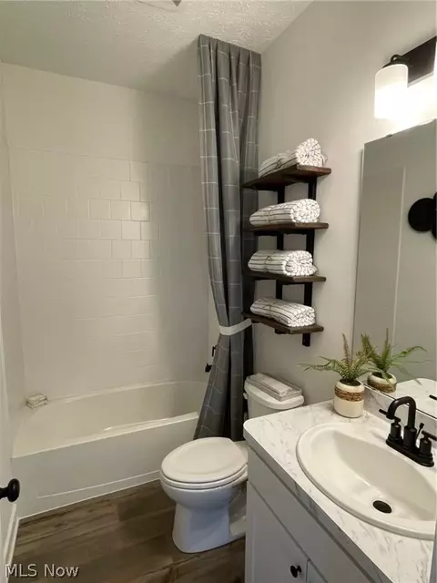 Bath - 4346 Beech Ave, Perry, OH 44081 photo 2 of 2