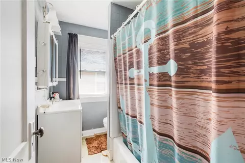 284 Sexton St, Struthers, OH 44471 photo 17