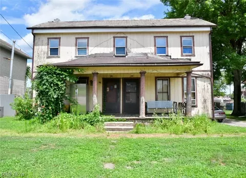 26 W 1st St, Frazeysburg, OH 43822
