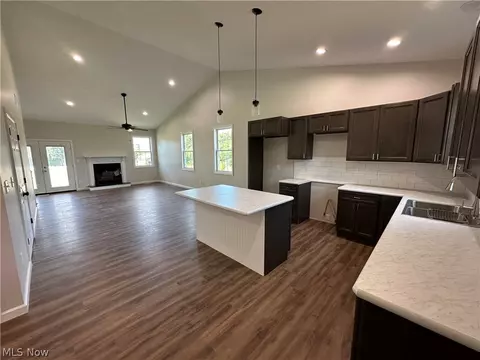 12 Gustav Cir, Struthers, OH 44471 photo 13