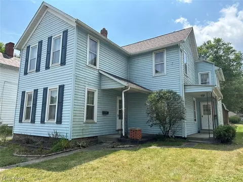 213 S Lincoln Ave, Lisbon, OH 44432