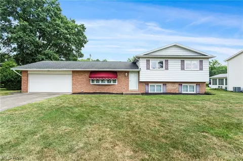 4828 Leigh Ave NW, Canton, OH 44709