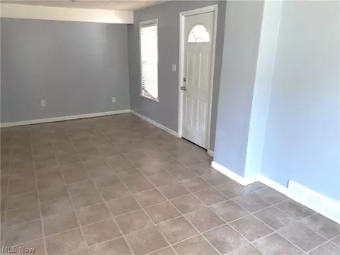 514 E 32nd St, Lorain, OH 44055 photo 10