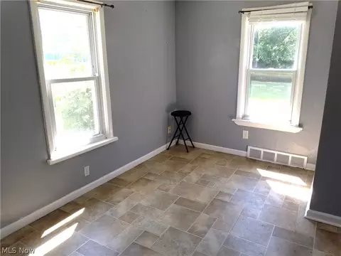 514 E 32nd St, Lorain, OH 44055 photo 8