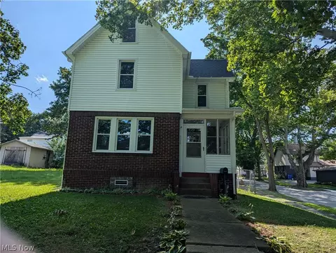 300 Hayes Ave, Mcdonald, OH 44437