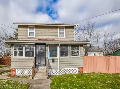 462 Ardella Ave, Akron, OH 44306
