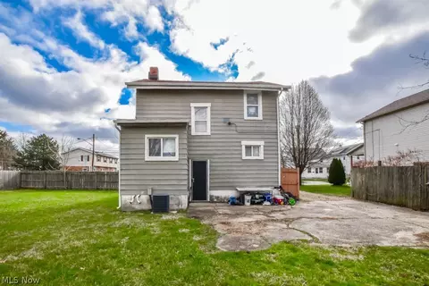 462 Ardella Ave, Akron, OH 44306 photo 18