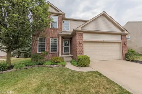 423 Carrington Ln, Broadview Heights, OH 44147