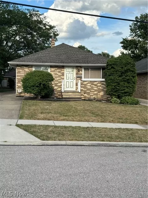 5231 E 102 St, Garfield Heights, OH 44125