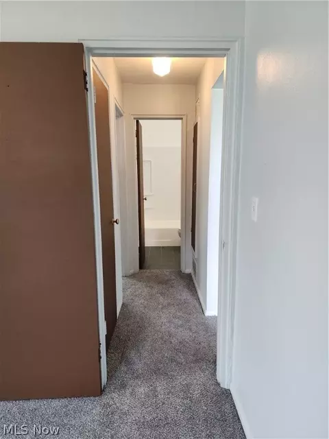 Entry Way - 138 Seneca Ave, Elyria, OH 44035 photo 3 of 3