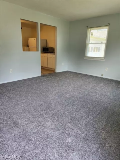 Living - 138 Seneca Ave, Elyria, OH 44035 photo 1 of 5