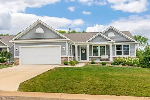5709 Quarry Lake Dr SE, East Canton, OH 44730