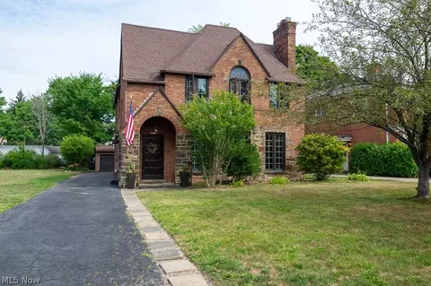 18705 Newell Rd, Shaker Heights, OH 44122