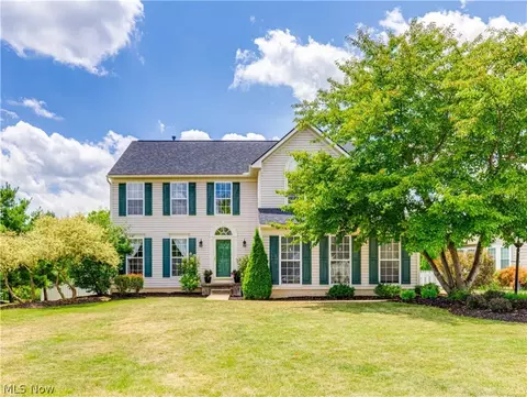 3492 Keyser Pkwy, Cuyahoga Falls, OH 44223
