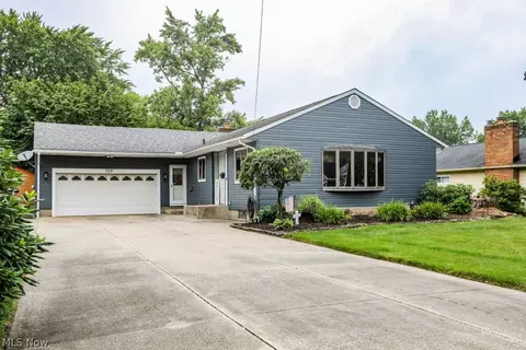 729 Midland Ave, Ravenna, OH 44266