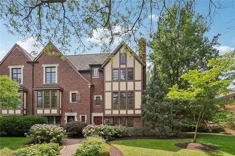 13900 S S Park #14, Shaker Heights, OH 44120