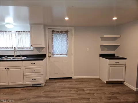 2365 Eschtruth St, Elyria, OH 44035 photo 5