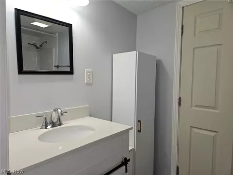 2365 Eschtruth St, Elyria, OH 44035 photo 21