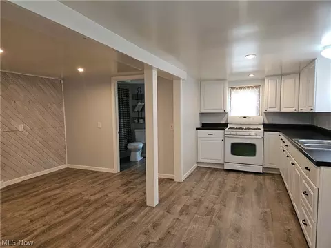 2365 Eschtruth St, Elyria, OH 44035 photo 6
