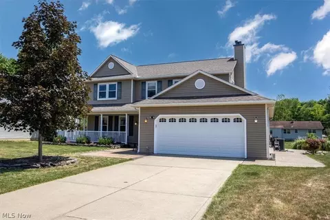 10171 Versailles Dr, Strongsville, OH 44136