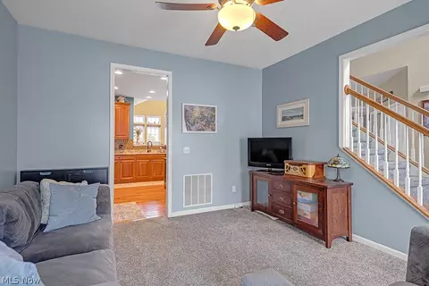 113 Boulder Dr, Berea, OH 44017 photo 4