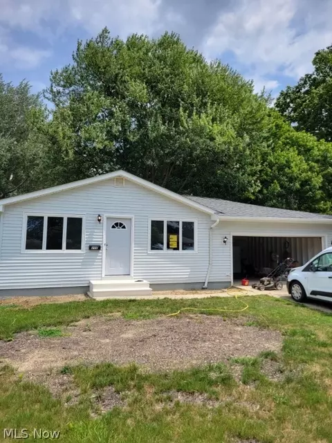 201 Saint Lawrence Blvd, Eastlake, OH 44095