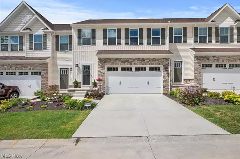 7248 Hillsview Dr, Concord, OH 44077