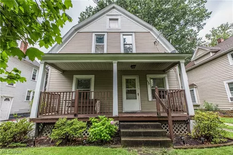658 Allyn St, Akron, OH 44311