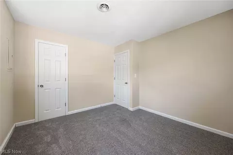 Bedroom - 500 Willow Park Rd, Elyria, OH 44035 photo 10 of 11