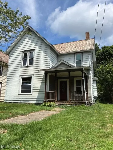 1074 Cleveland St, Salem, OH 44460