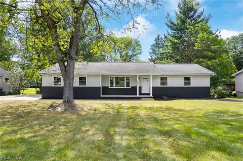 7202 Kingsview Dr, Northfield, OH 44067