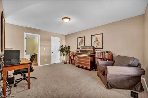9820 Stratton Ct, Mentor, OH 44060 photo 12