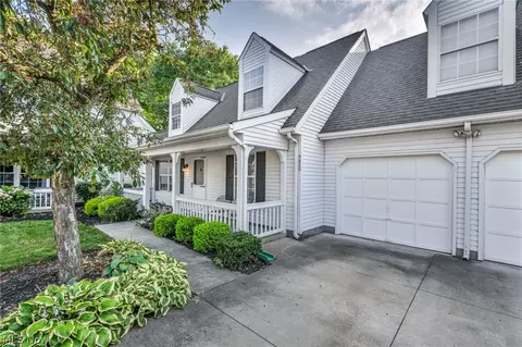 9820 Stratton Ct, Mentor, OH 44060 photo 5