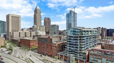 701 W Lakeside Ave #PH-11, Cleveland, OH 44113