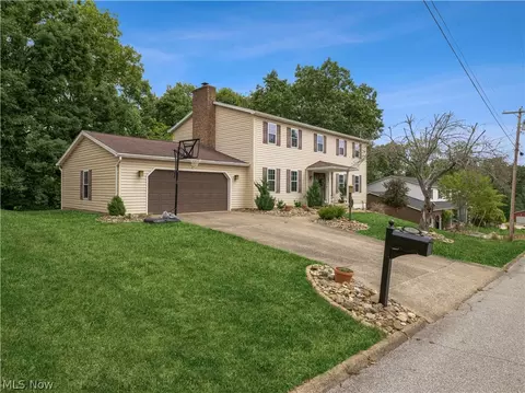 116 Wedgewood Dr, Parkersburg, WV 26104