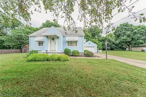 5327 Carek Ct, Lorain, OH 44055