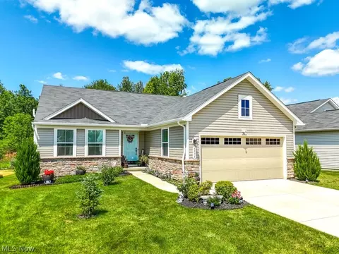1571 Leslie Dr, Streetsboro, OH 44241