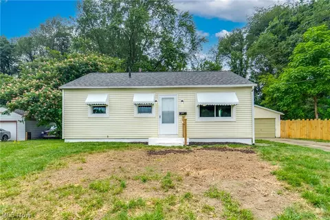 1231 32nd St NW, Canton, OH 44709