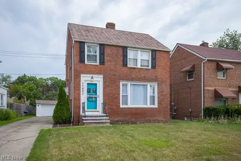 17807 Invermere Ave, Cleveland, OH 44128